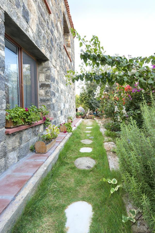 Karaburun Bahce Bed and Breakfast Exterior foto